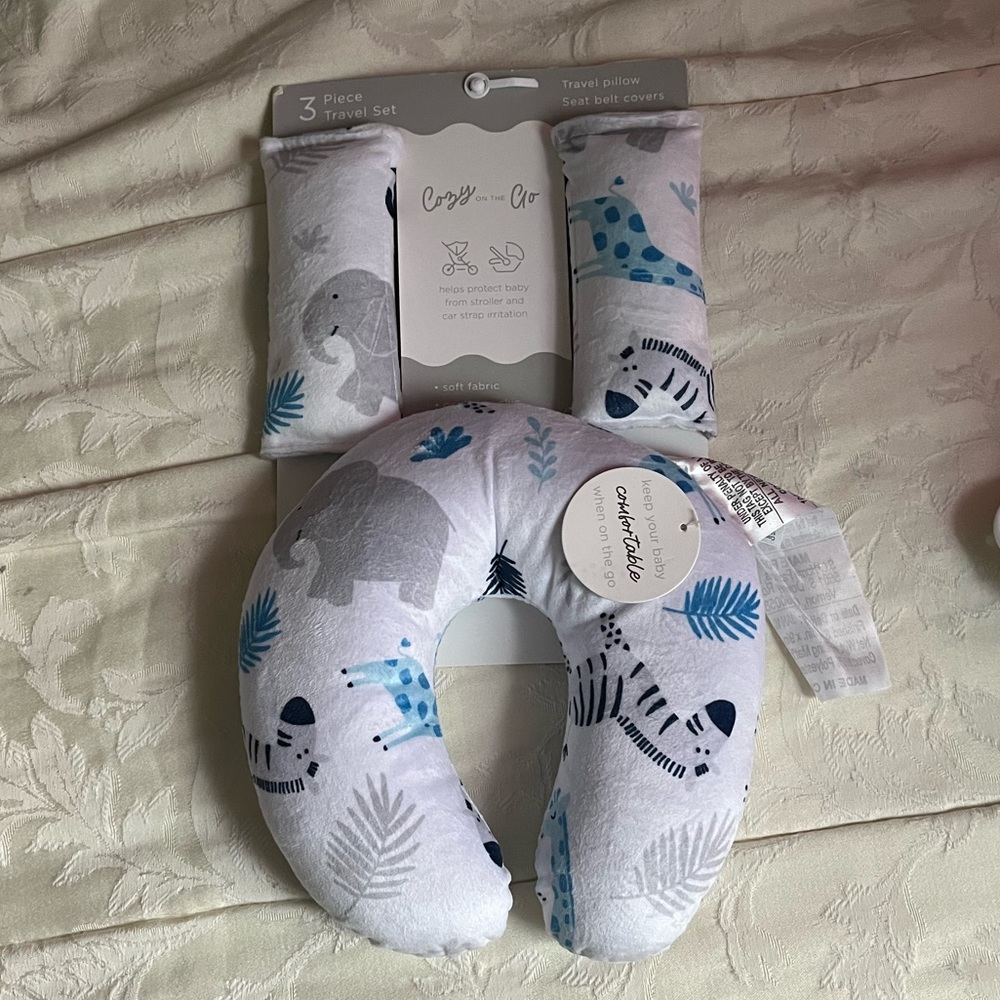 Travel pillow set